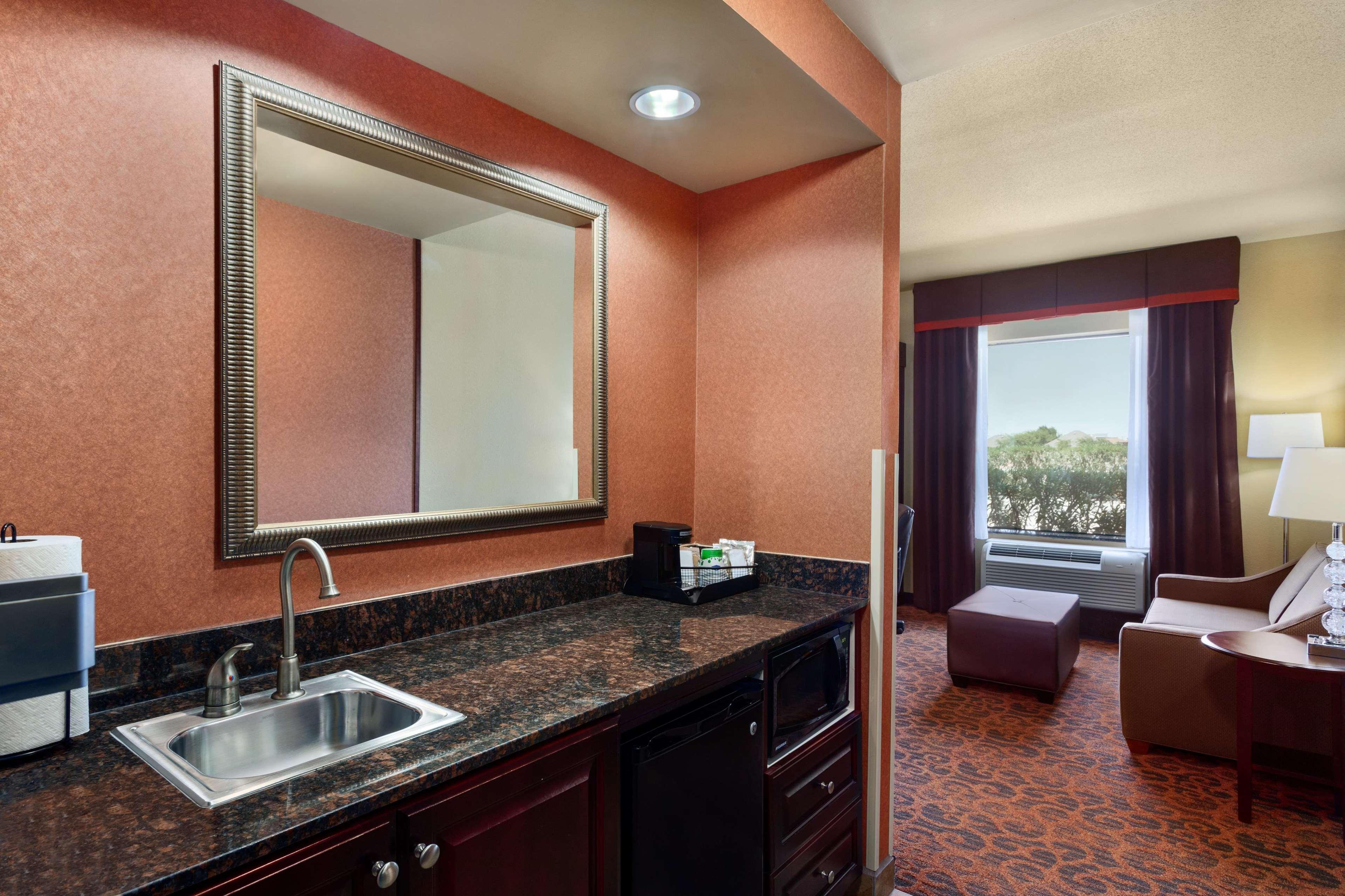 Hampton Inn & Suites מישן מראה חיצוני תמונה