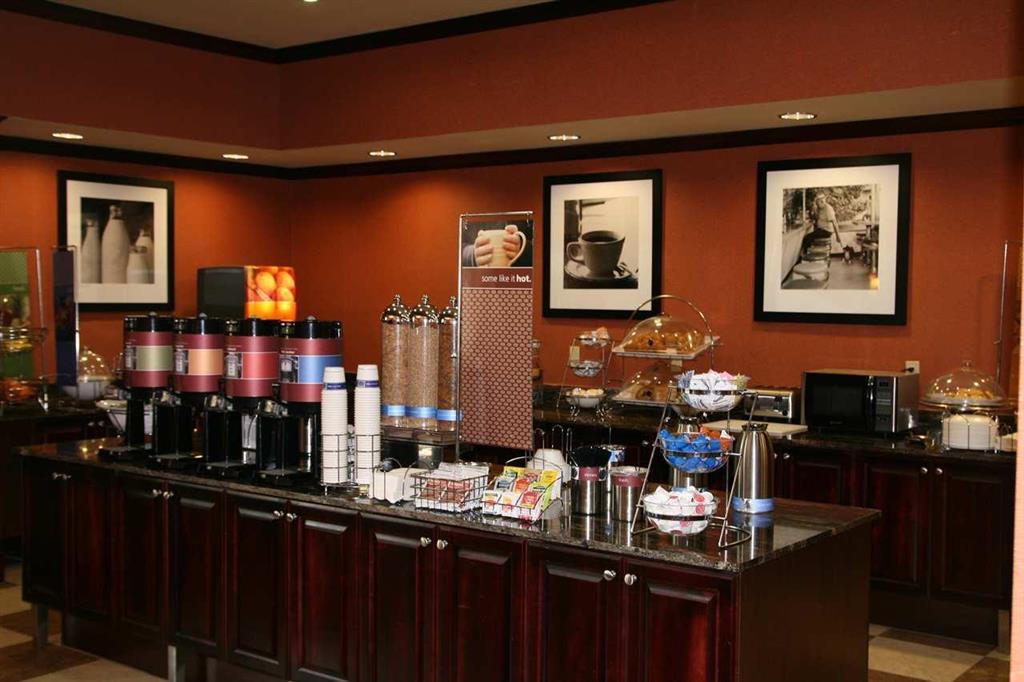Hampton Inn & Suites מישן מסעדה תמונה