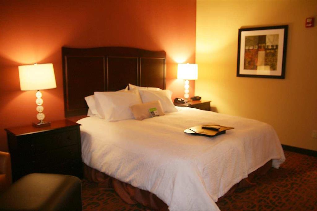 Hampton Inn & Suites מישן חדר תמונה